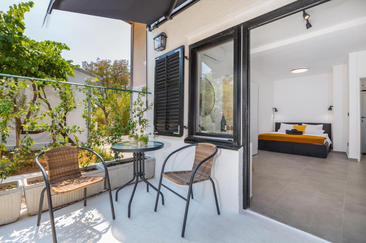 3 Minutes From The Beach: Lovely Studio Apartment Pula Zewnętrze zdjęcie