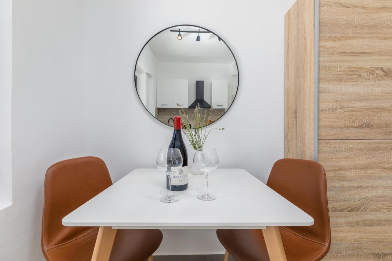 3 Minutes From The Beach: Lovely Studio Apartment Pula Zewnętrze zdjęcie